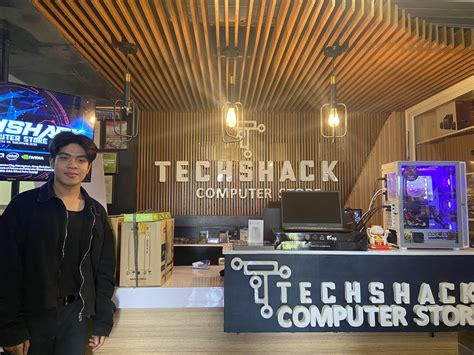 TechShack Computer Store .